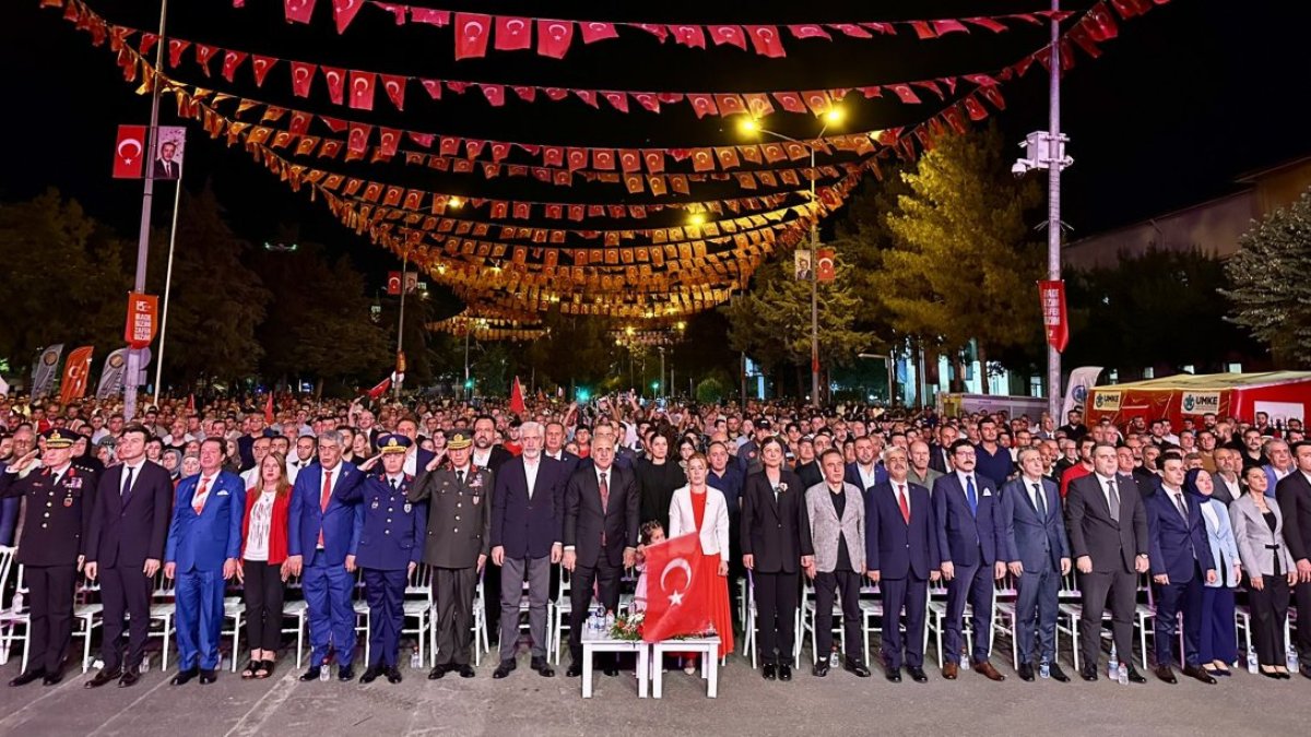 Vali Murat Zorluoğlu: 