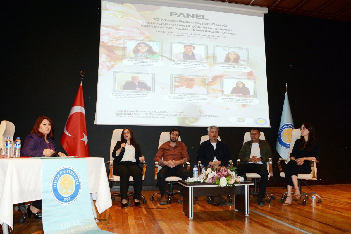 Dicle Üniversitesi’nde Psikologlar Günü Paneli Düzenlendi