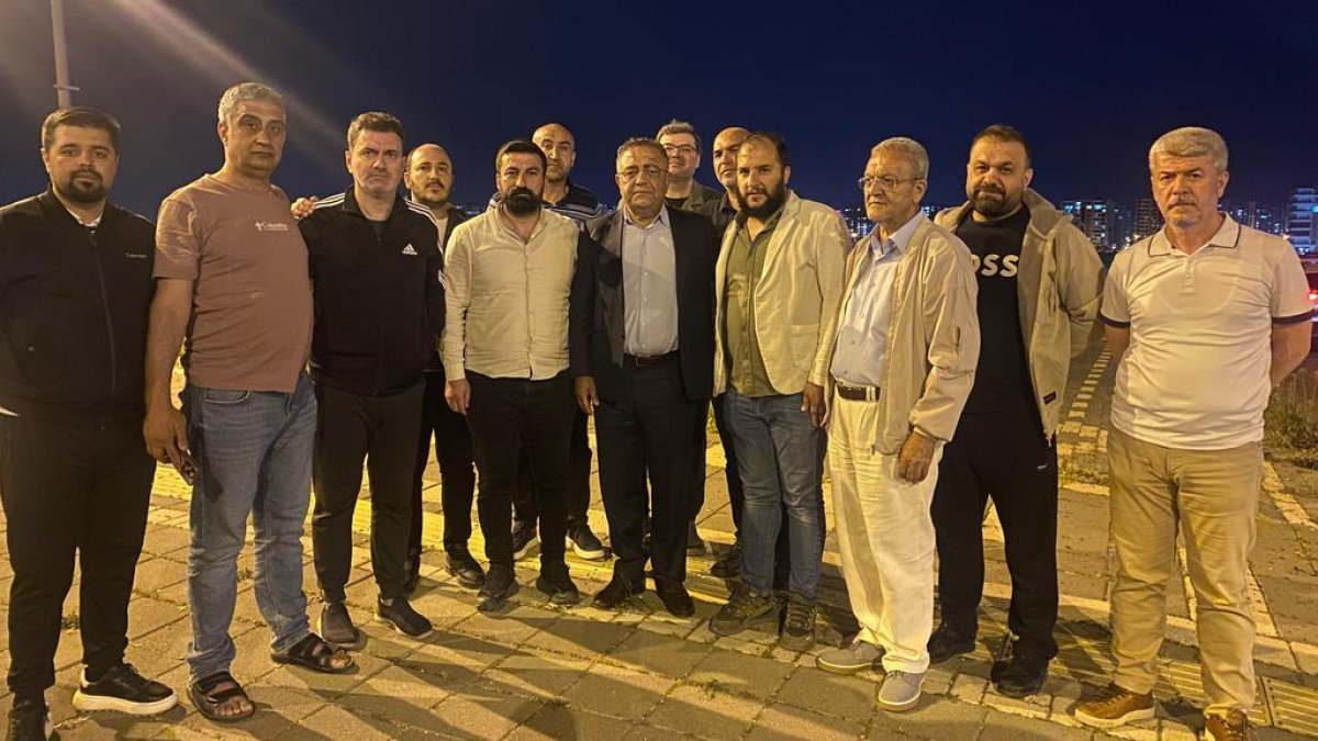 Sezgin Tanrıkulu’ndan Site Yöneticileriyle Bir Araya Geldi
