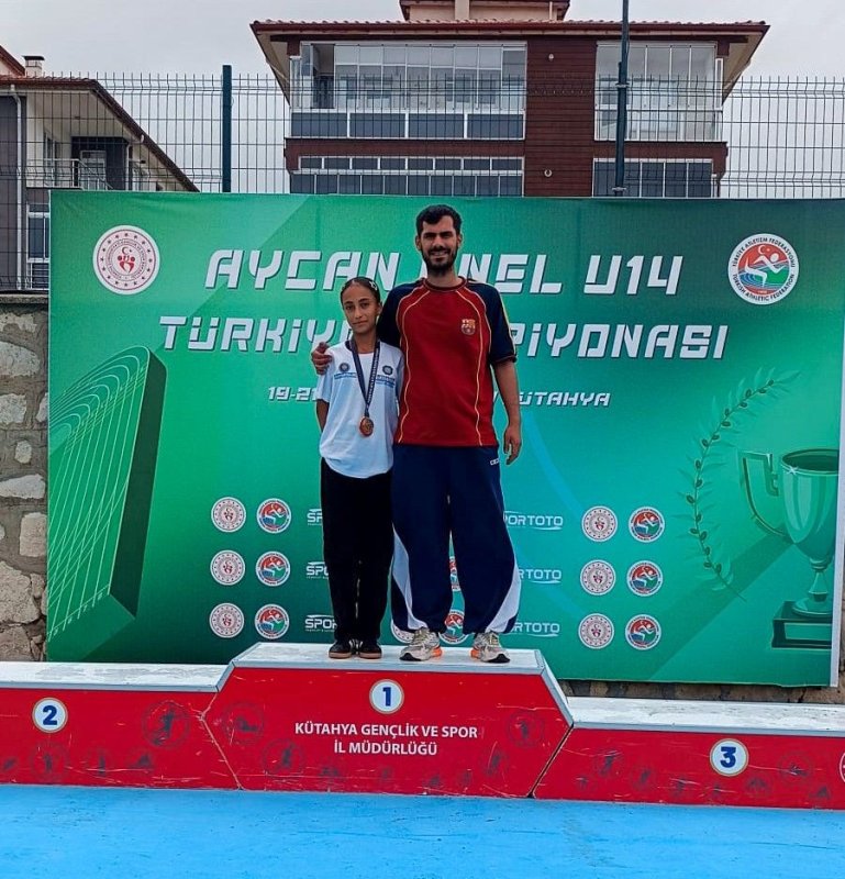 Kütahya’da Diyarbakır Rüzgârı: DBB’li Atletlerden Türkiye Şampiyonluğu