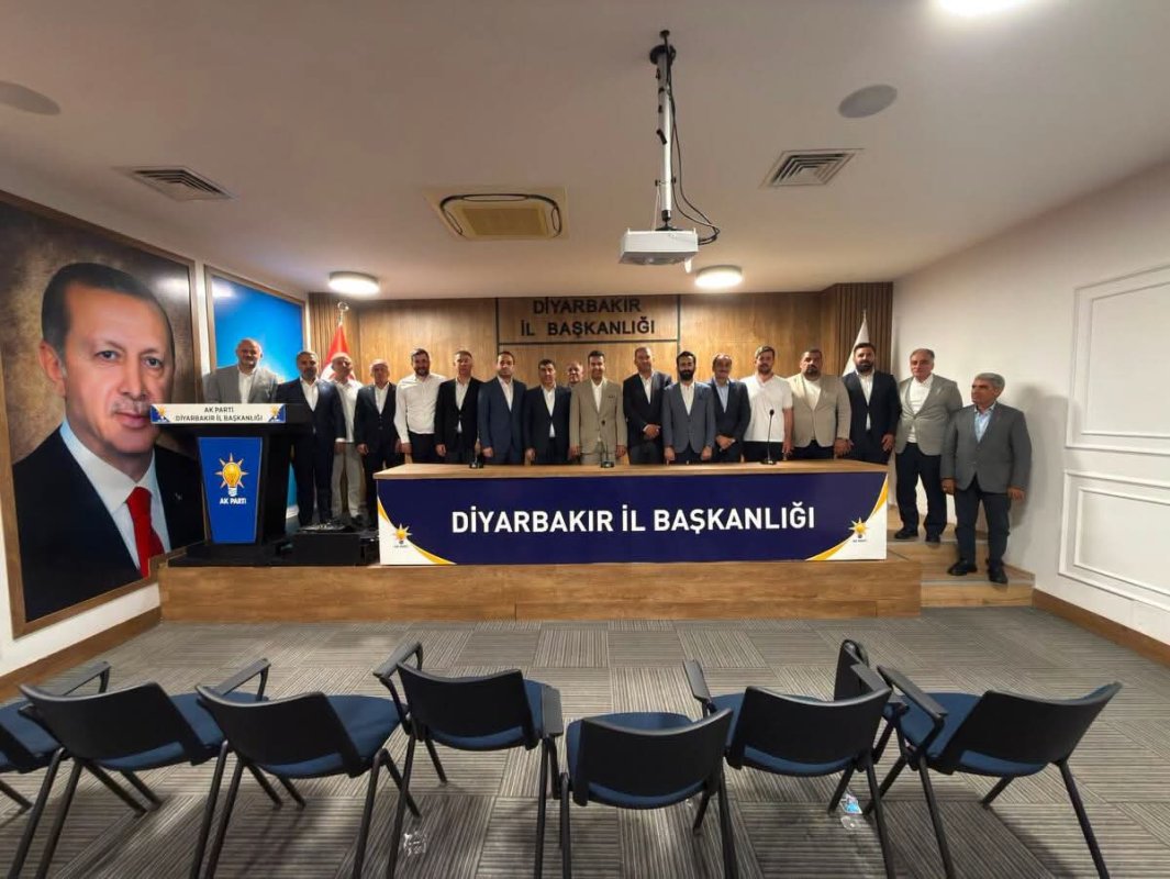 Hamit Sümerden İlçe Başkanlarıyla İlk Mesaj