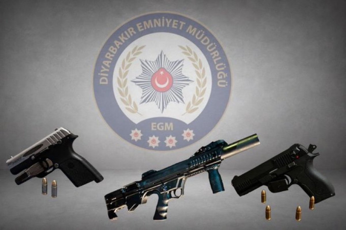 Diyarbakır’da polis ekipleri denetimde silah ele geçirdi