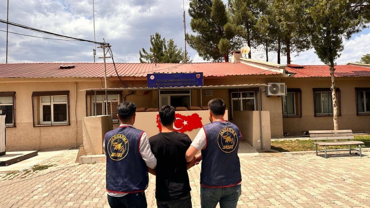 Diyarbakır'da JASAT Operasyonlarıyla 141 Aranan Şahıs Yakalandı