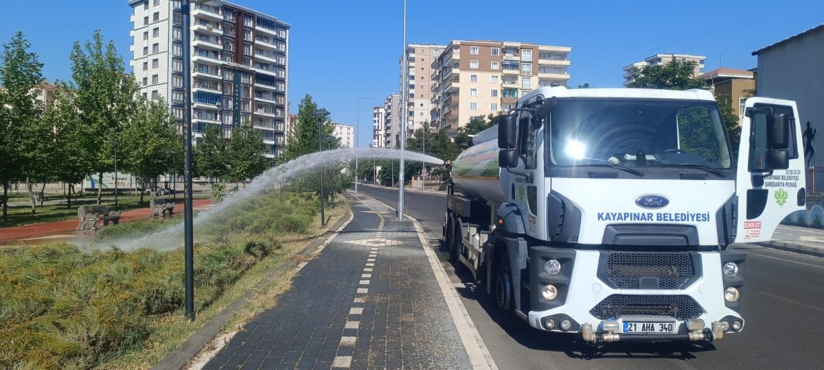 Yaz Sıcağında Yeşile Can Veren Mesai Başladı