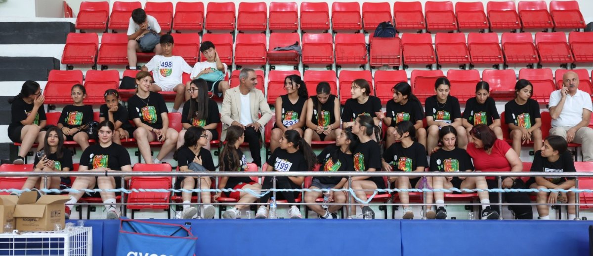 Cengiz Dündar Gençlerin Başarısı İçin Dayanışmayı Büyütüyoruz