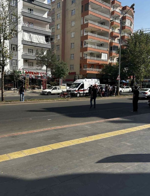 Motosikletin Çarptığı Yaya Yaralandı