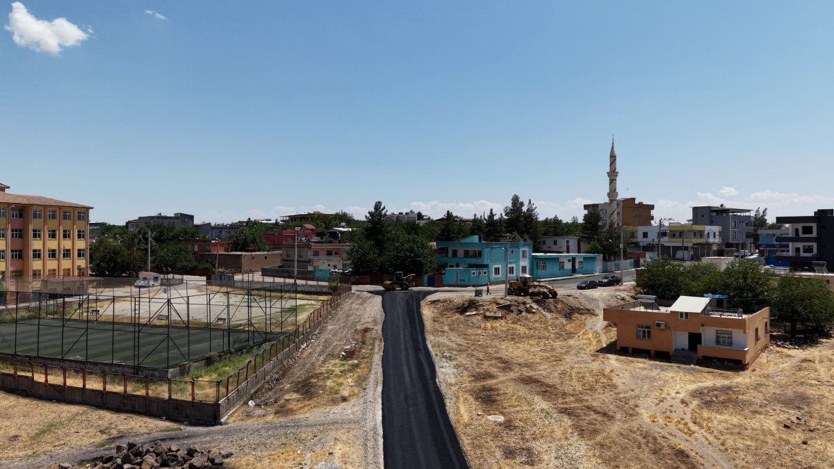 Bağıvar Mahallesi Yeni Mezarlık Yoluna Sıcak Asfalt Konforu