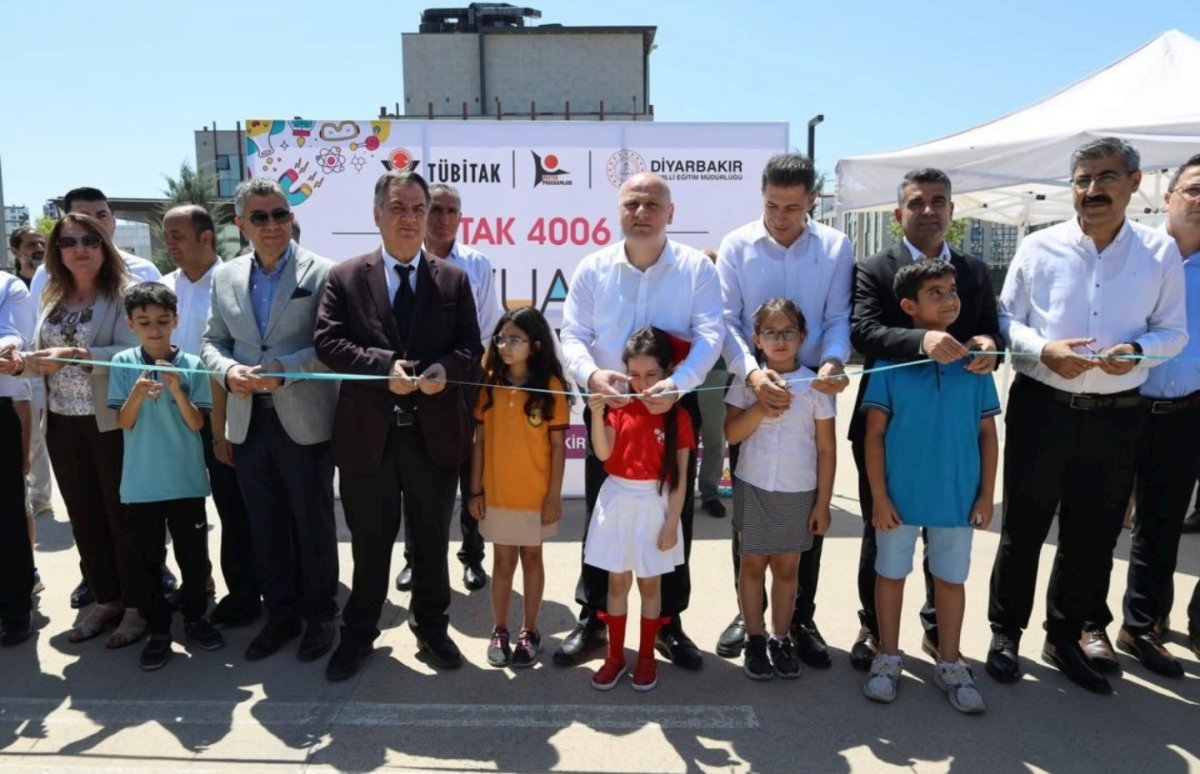 Diyarbakır’da Bilim Şöleni: Öğrencilerin 69 Projesi Büyük Beğeni Topladı