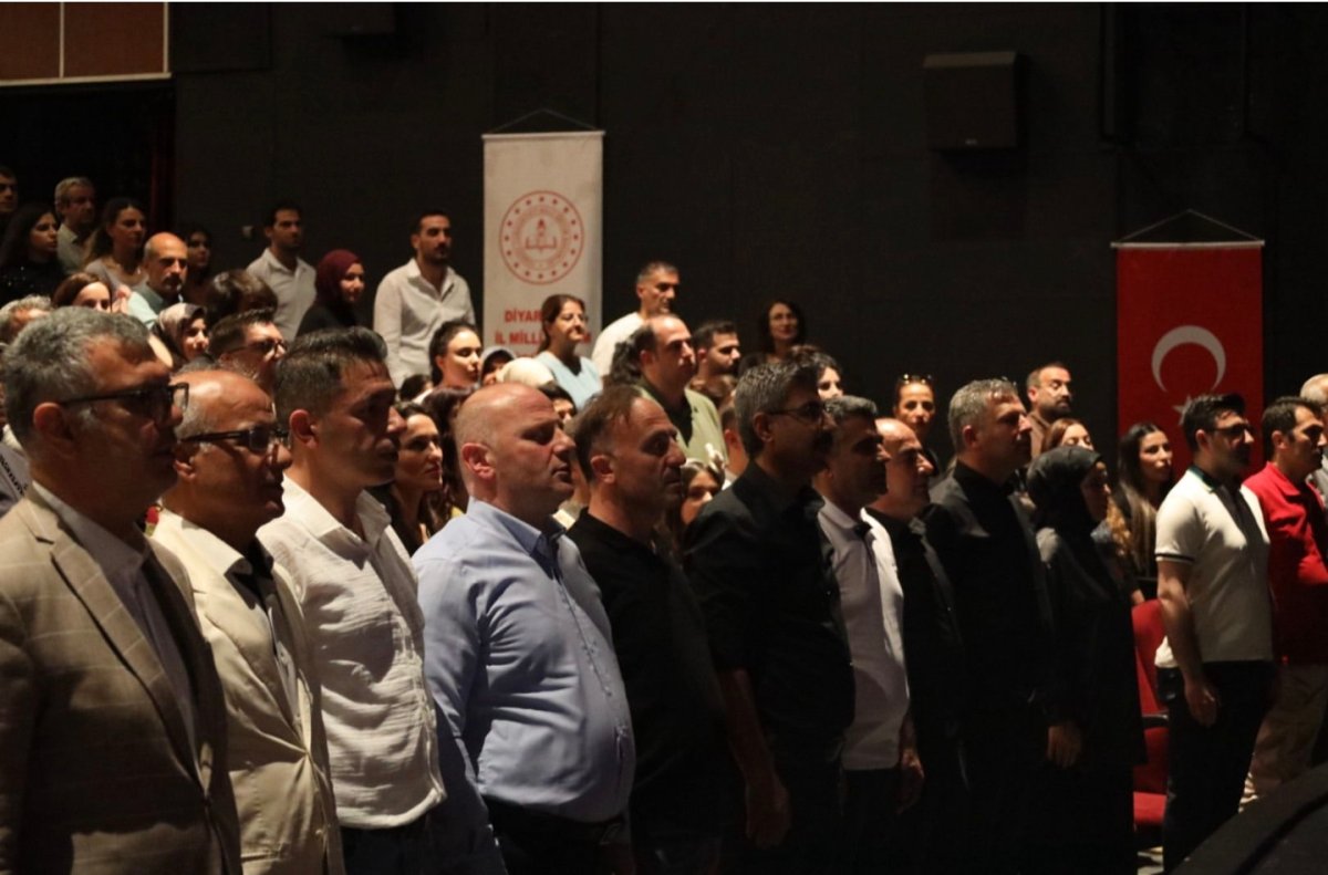 Öğretmenlerden Kültür Ve Sanat Şöleni