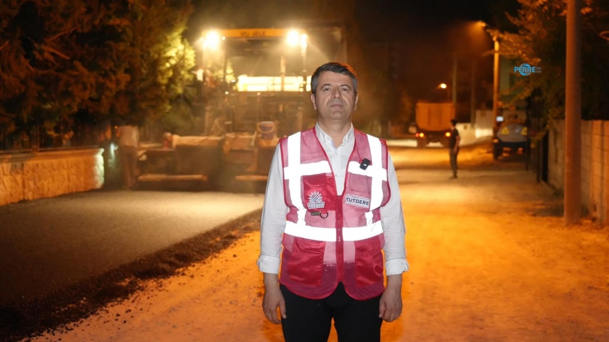 Adıyaman Belediyesi'nden gece gündüz hizmet: Yeni Mahalle'de asfalt mesaisi aralıksız sürüyor