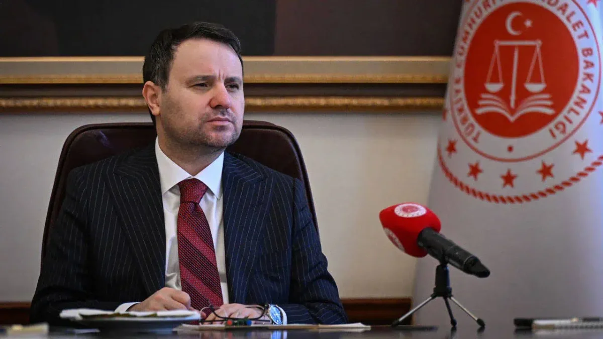 Bakan Gürlek: “Gençlerimizi Zehirlemek İsteyenlere Asla Göz Açtırmayacağız”