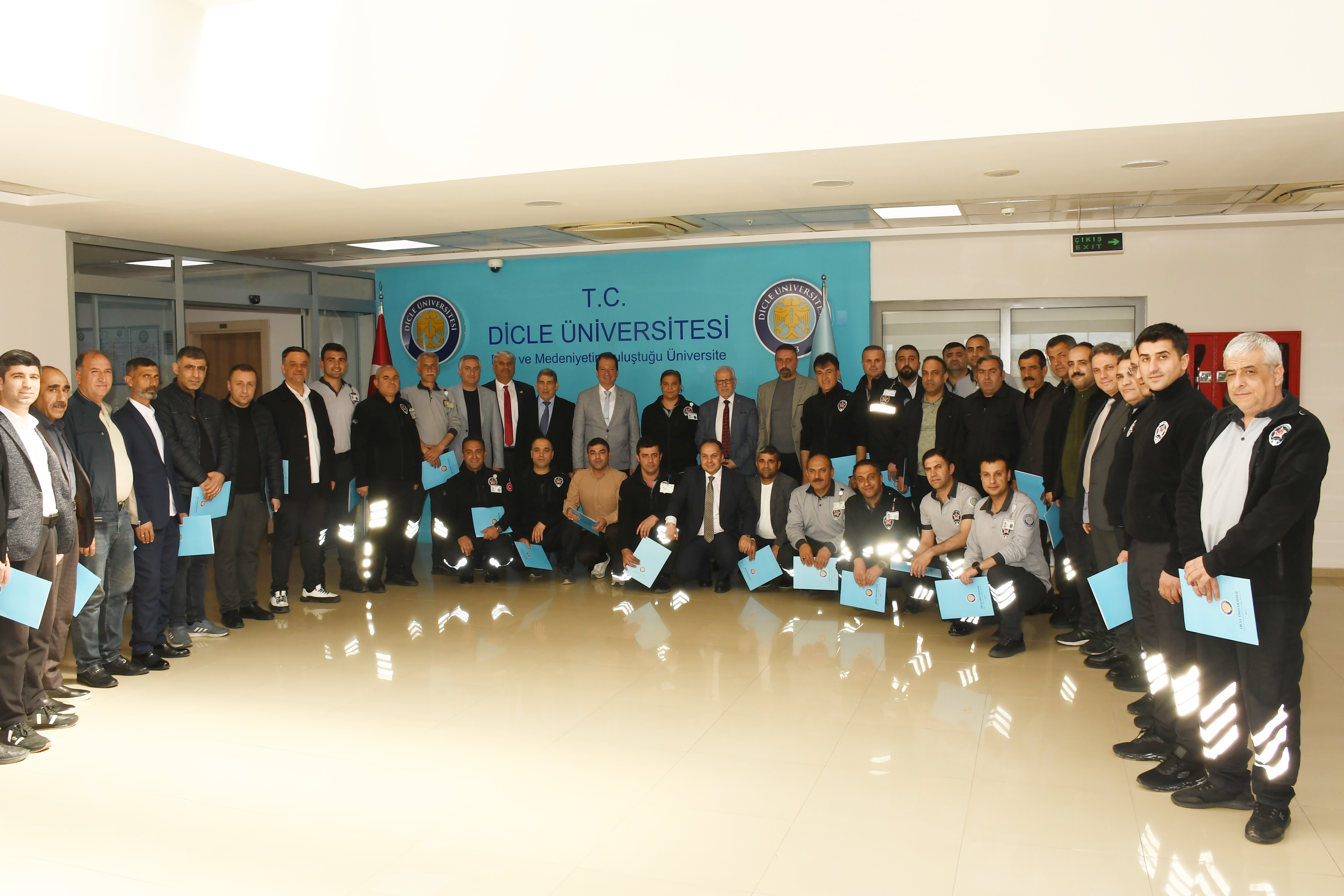 VİDEO HABER : Üniversitede Fedakâr Personele Teşekkür Belgesi