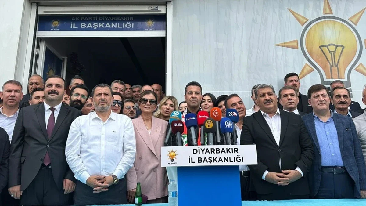 Diyarbakır AK Parti'de Yönetim Listesi Heyecanı: Yüzlerce Başvuru Yapıldı, Gözler Bu Haftaya Çevrildi