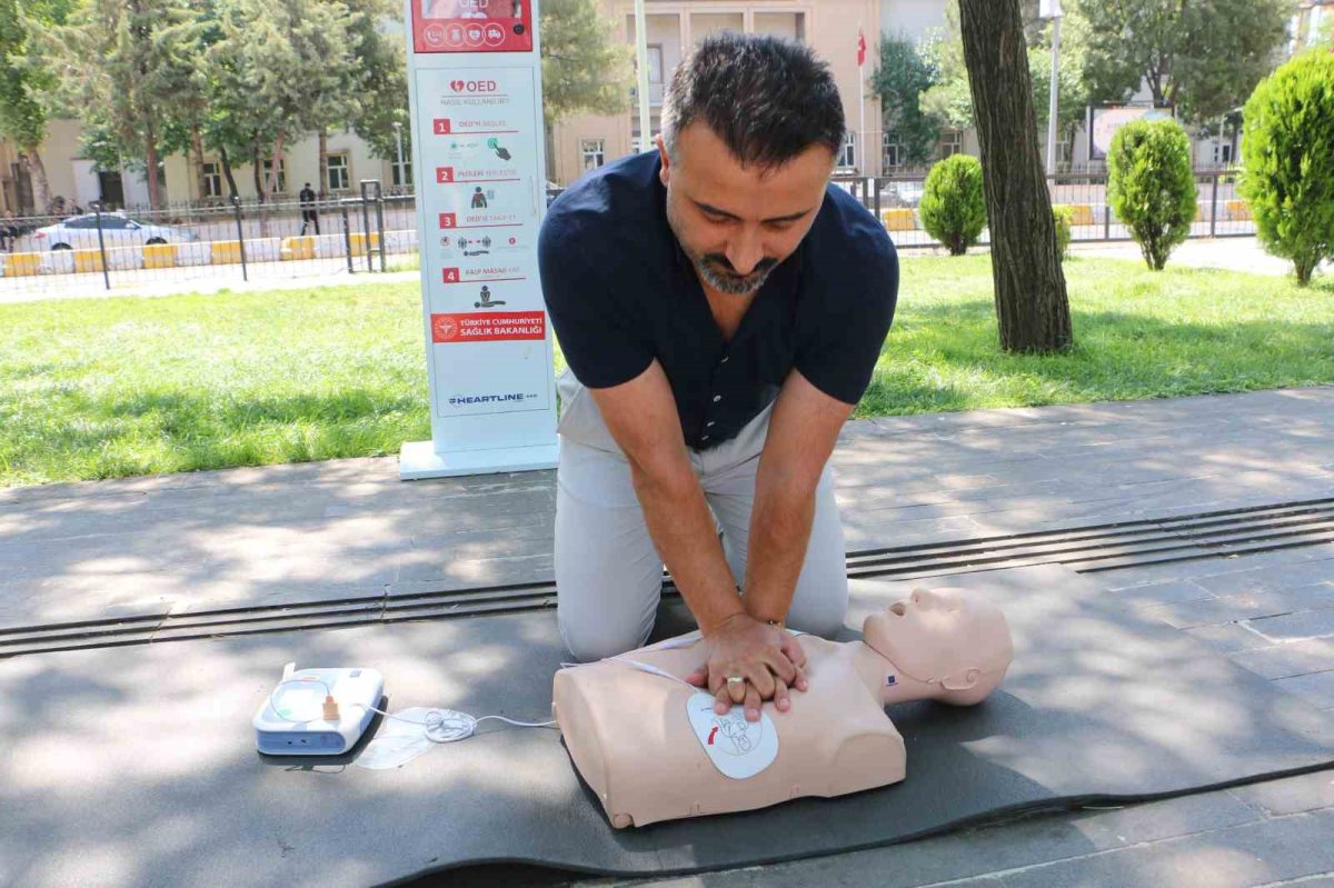 Diyarbakır’da Ani Kalp Durmalarına Karşı Hayat Kurtaran Uygulama Hayata Geçirildi