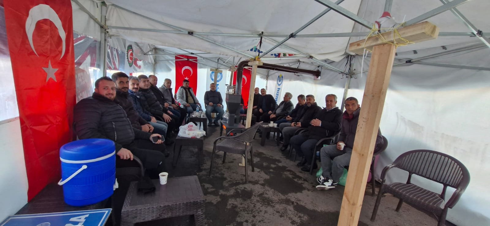 1088 kişi Dem'zade, 37 Kişi Daha Kapı Önüne Kondu
