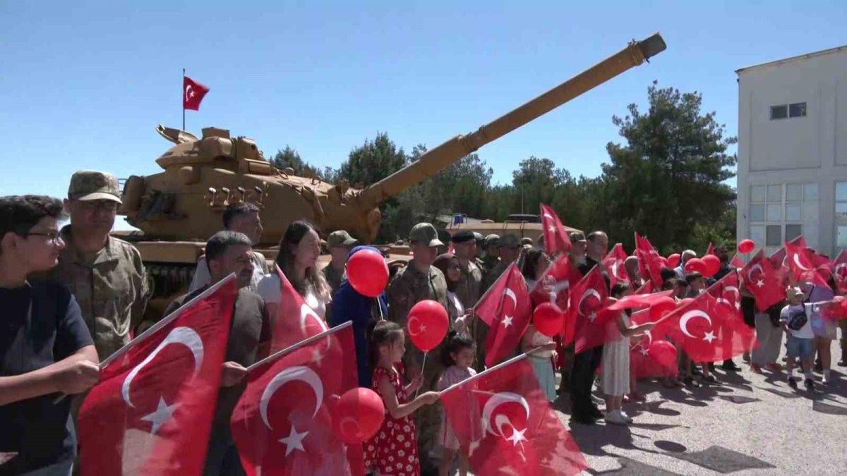 Diyarbakırda Kara Kuvvetlerinin 2235 Yıllık Gururu Kutlandı