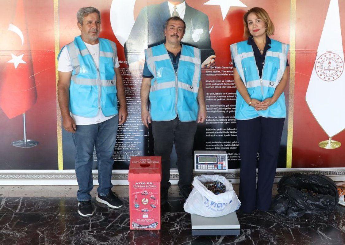 Öğrencilerden Çevreye Büyük Katkı: 878 Kilogram Atık Pil Geri Dönüşüme Kazandırıldı