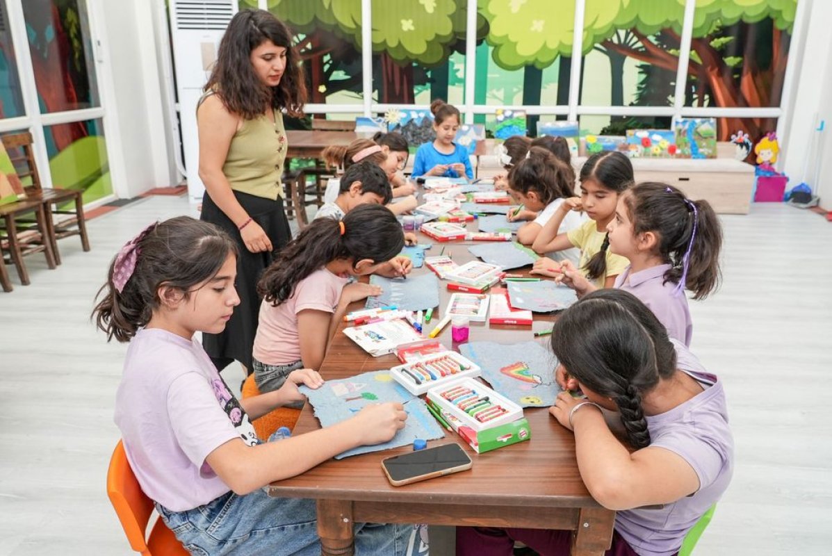 520 Çocuk Yaz Tatilini Sanat Ve Bilimle Değerlendiriyor