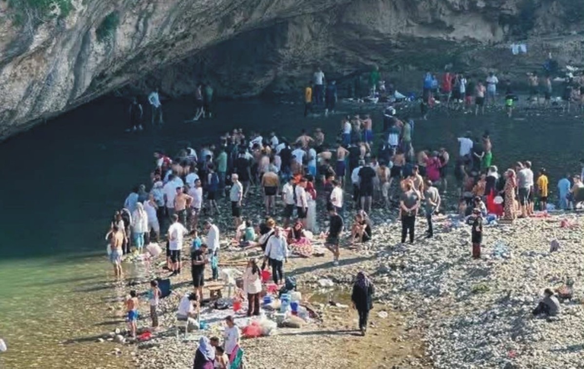 Serinlemek için girdiği suda akıntıya kapılan genç yaşamını yitirdi