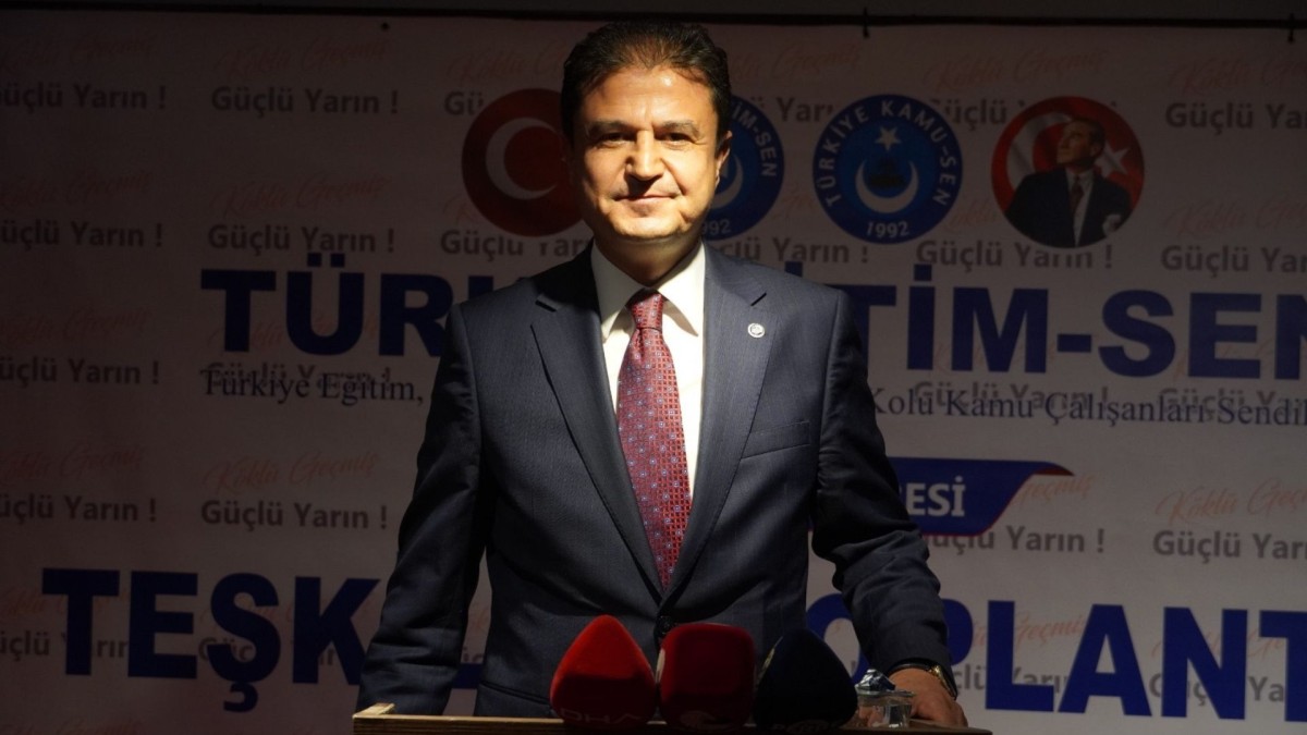 Türk Eğitim-Sen Genel Sekreteri Selahattin Dolgun'dan Eğitim Bir-Sen eleştirisi: 'İş bilmez yetkili sendika'  - Videolu Haber